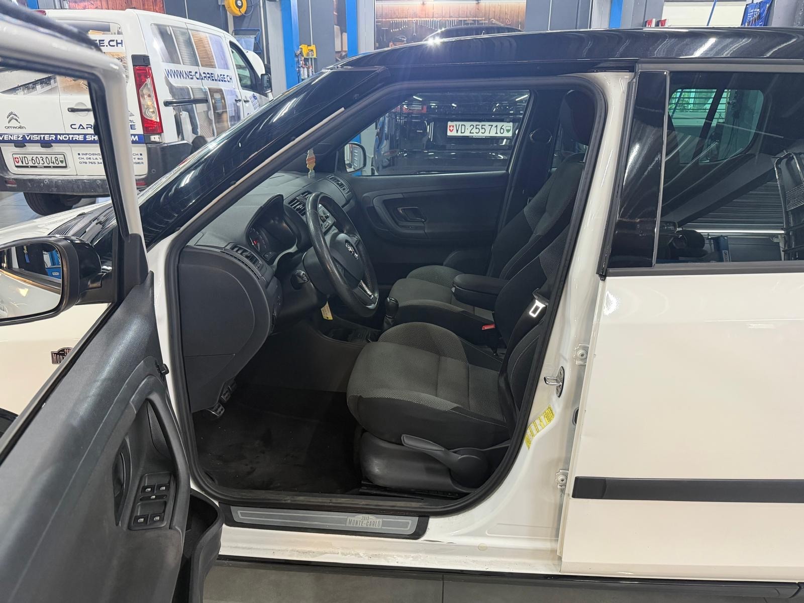 SKODA Fabia 1.2 TSI Monte Carlo-image-8