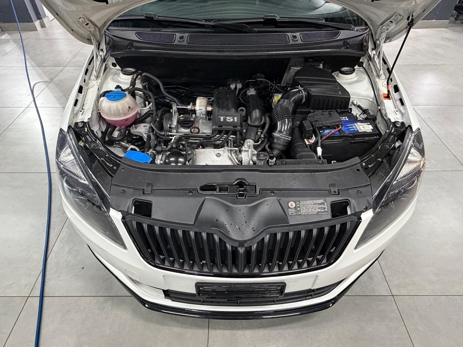 SKODA Fabia 1.2 TSI Monte Carlo-image-15