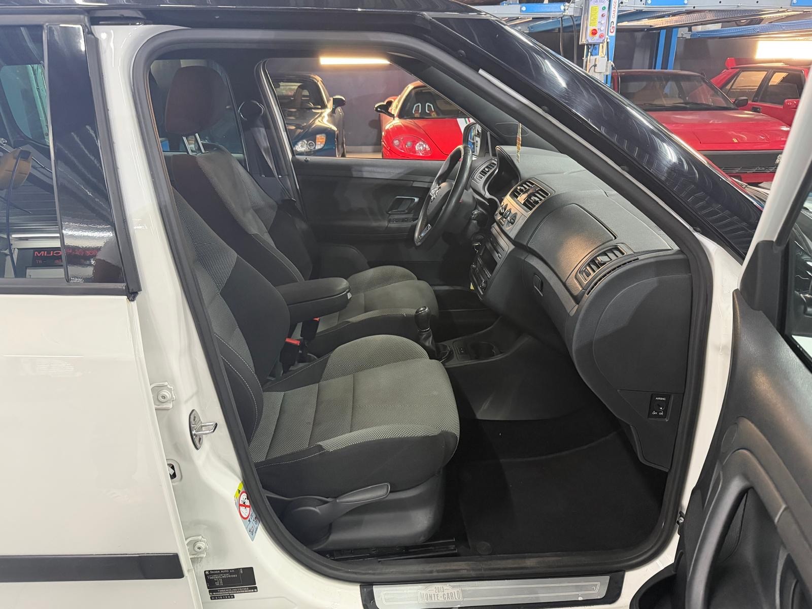 SKODA Fabia 1.2 TSI Monte Carlo-image-10