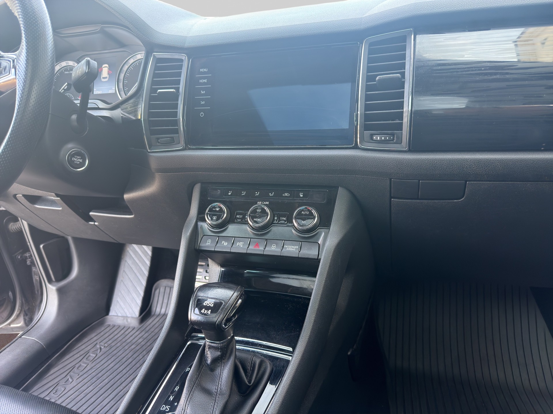 SKODA Kodiaq 2.0 TDI CR Style 4x4 DSG-image-11