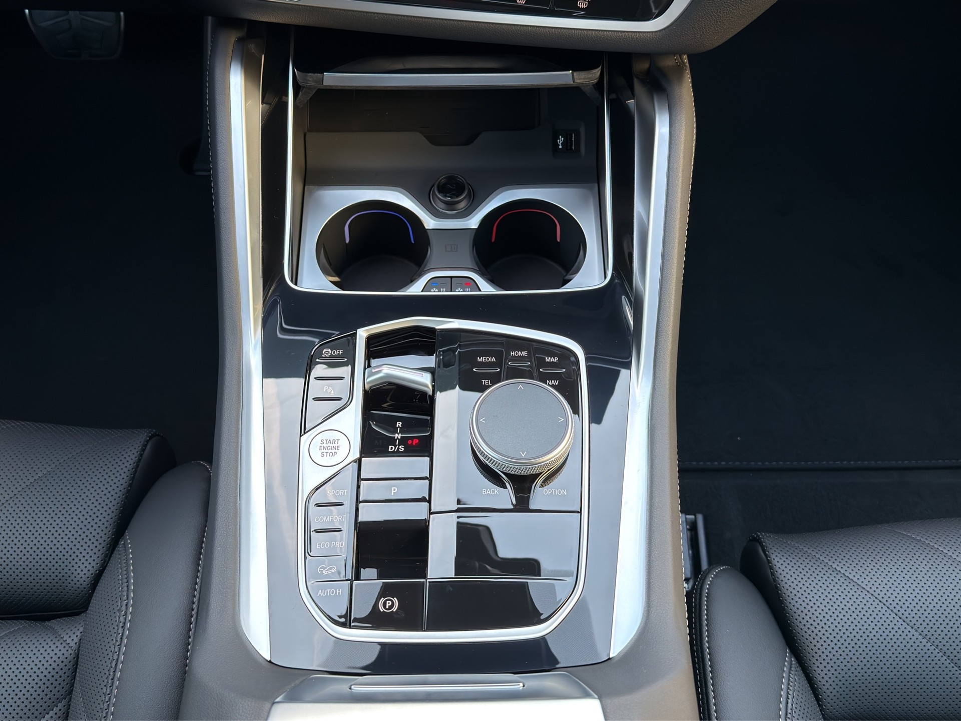 BMW X6 xDrive 48V 30d M Sport Pro Steptronic-image-14