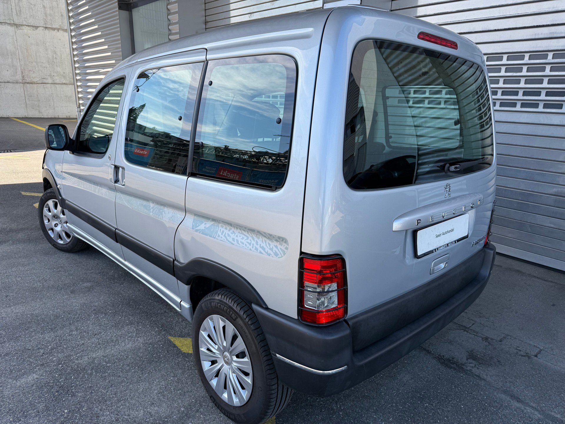 PEUGEOT Partner 1.6 XT Plus-image-4
