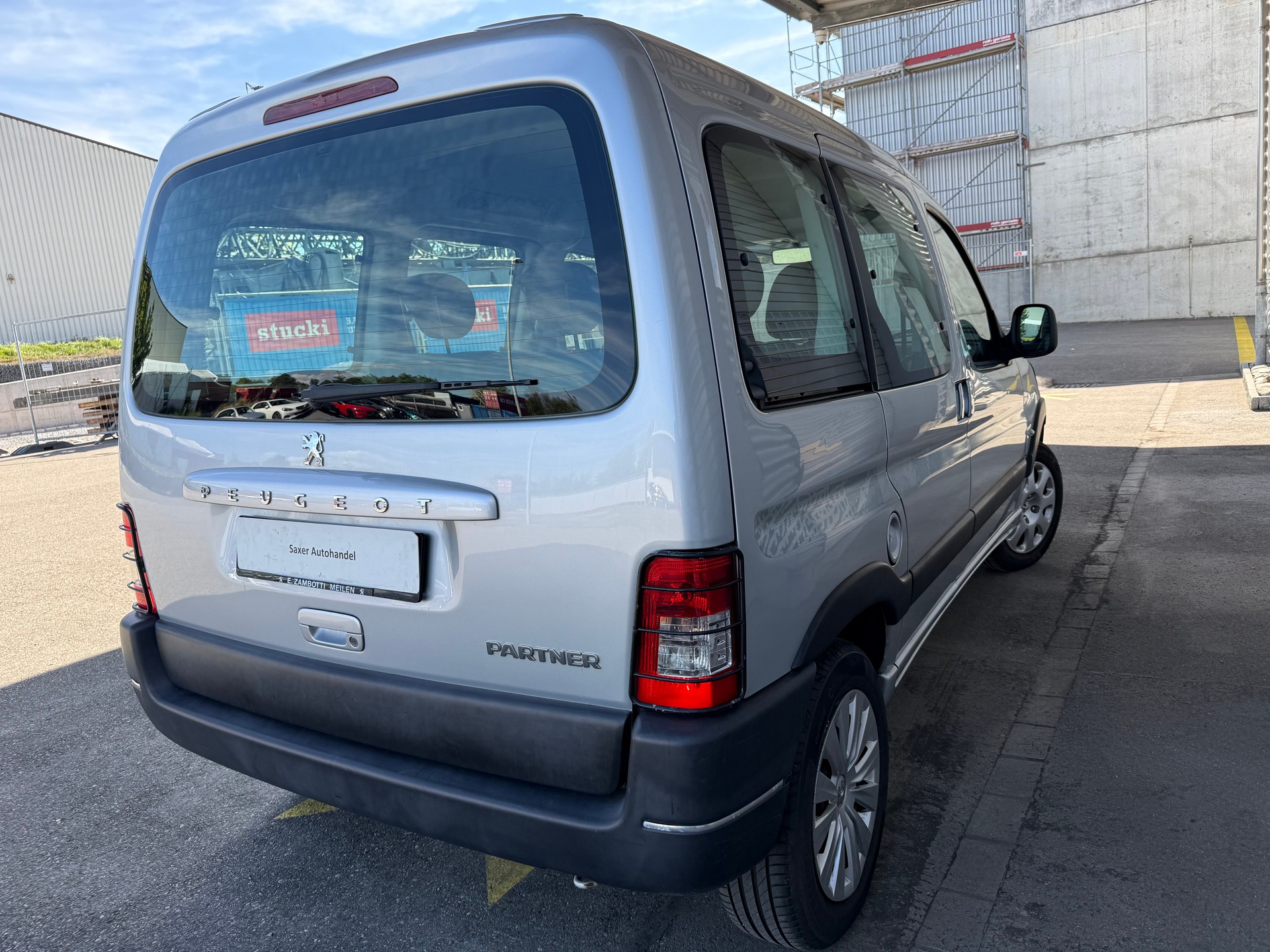 PEUGEOT Partner 1.6 XT Plus-image-3