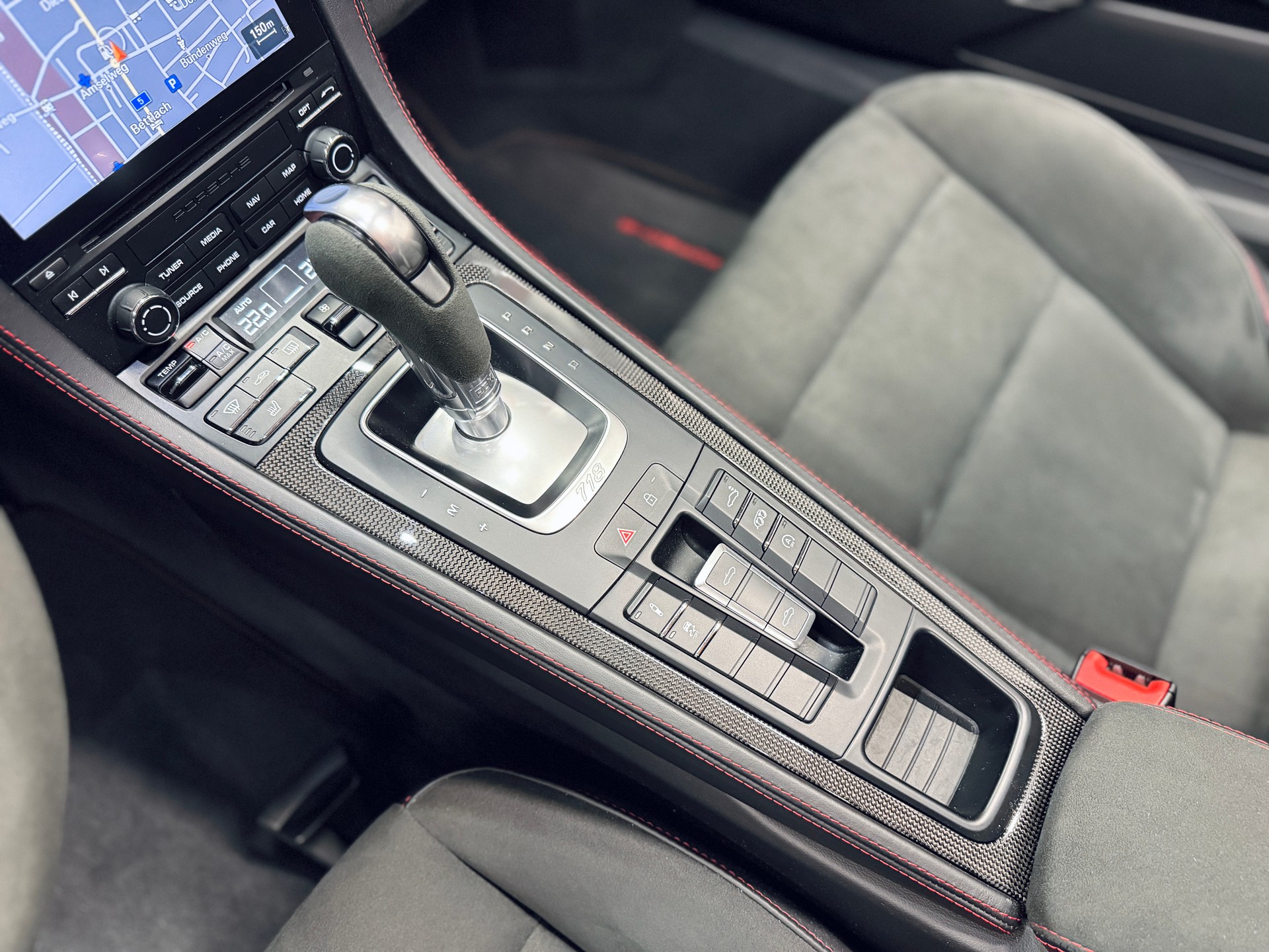 PORSCHE 718 Boxster GTS 4.0 PDK / All Black mit GTS Interieur-image-6