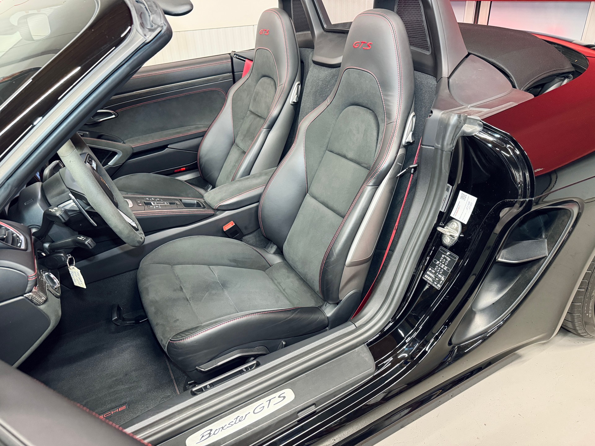 PORSCHE 718 Boxster GTS 4.0 PDK / All Black mit GTS Interieur-image-4