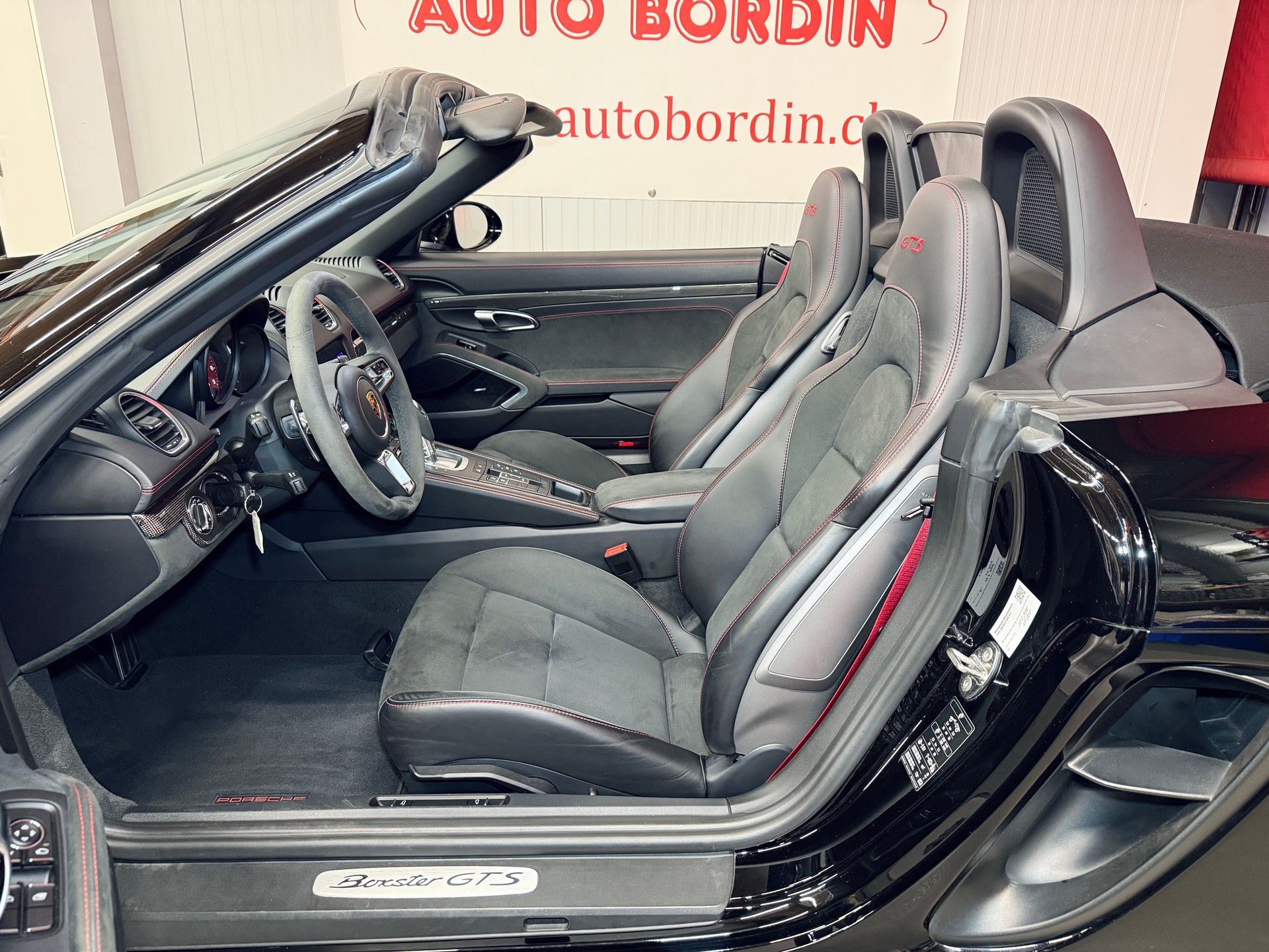 PORSCHE 718 Boxster GTS 4.0 PDK / All Black mit GTS Interieur-image-3