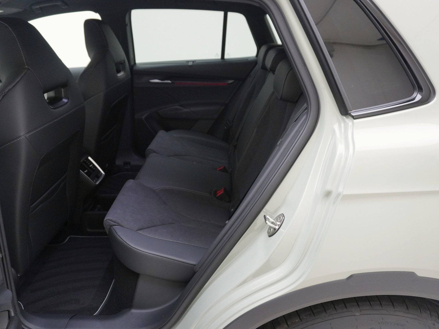 SKODA Elroq 85x SportLine Advanced 4x4-image-13