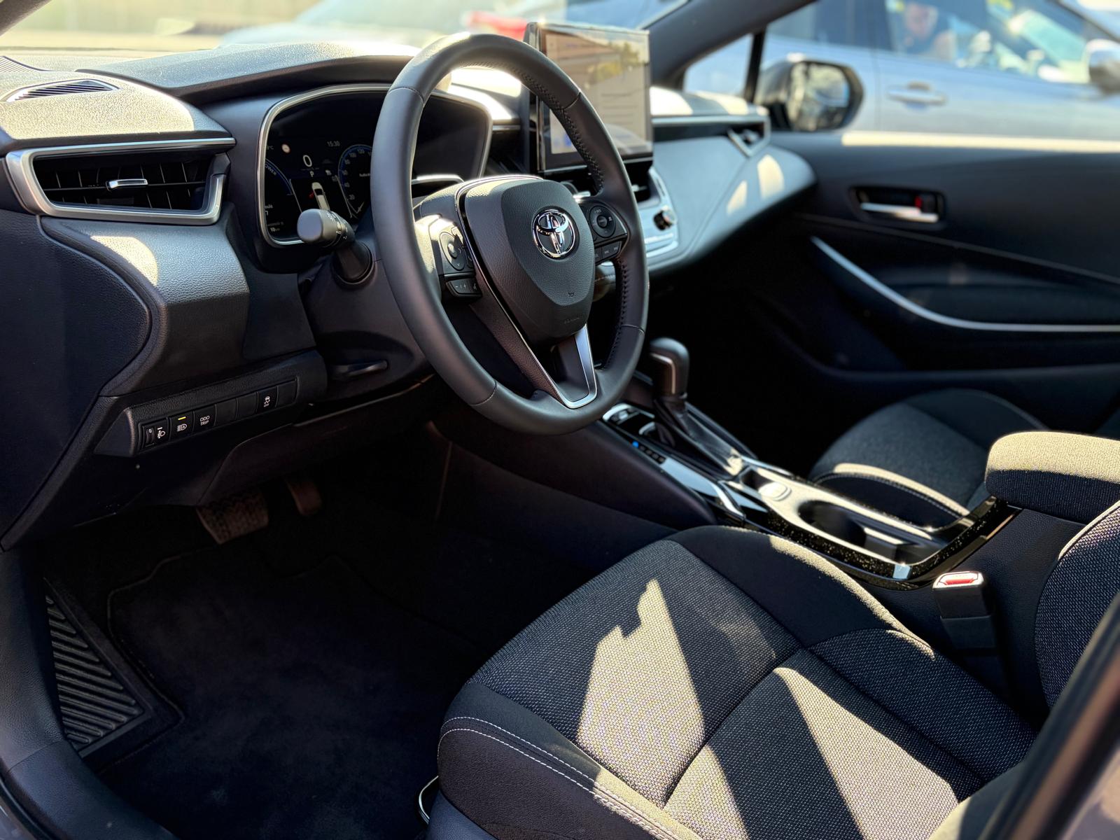 TOYOTA Corolla Touring Sports 1.8 HSD Comfort e-CVT-image-8