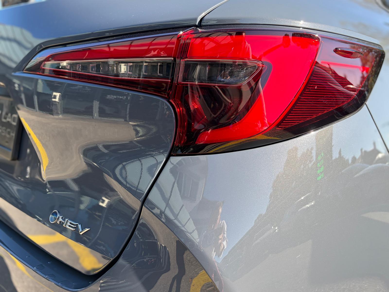 TOYOTA Corolla Touring Sports 1.8 HSD Comfort e-CVT-image-5