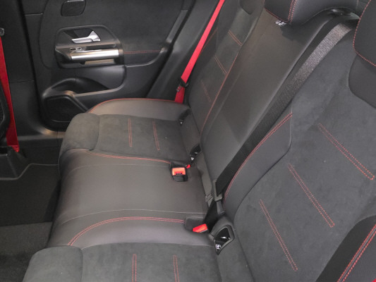 MERCEDES-BENZ GLA AMG 35 4Matic 8G-DCT-image-8