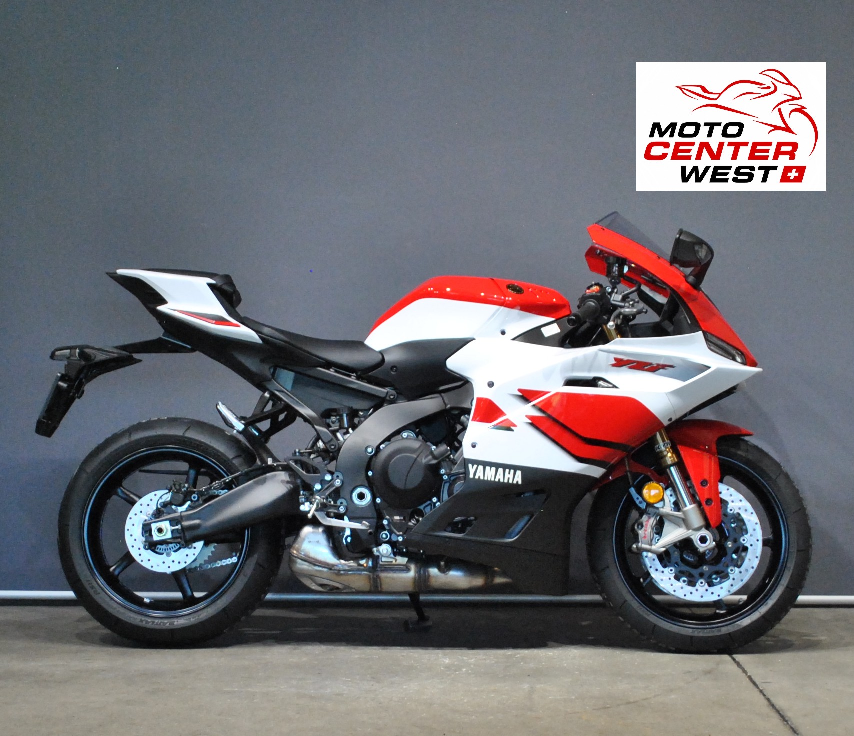 YAMAHA YZF-R9-showroom-element-1
