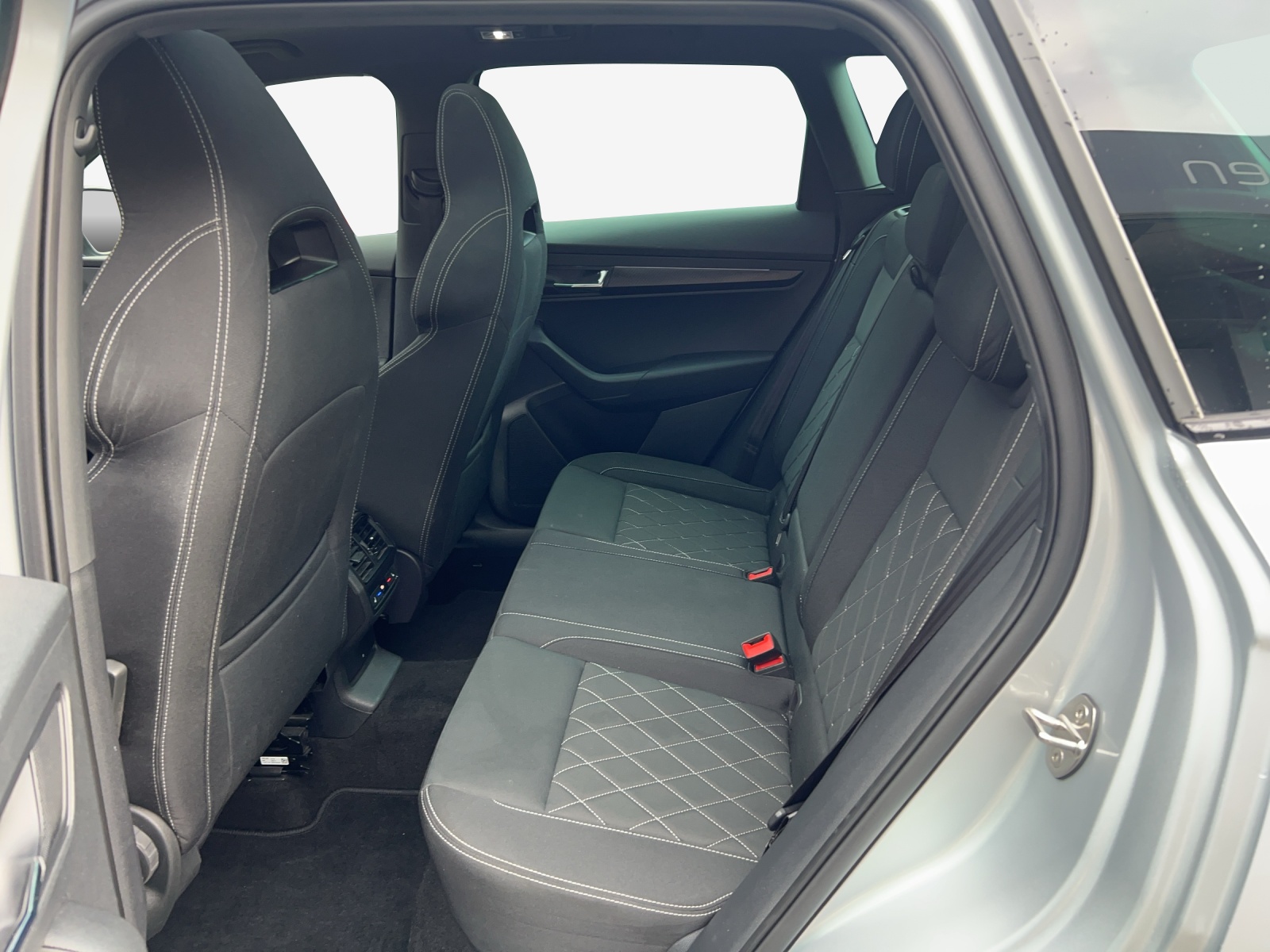 SKODA Karoq 1.5 TSI SportLine DSG-image-11