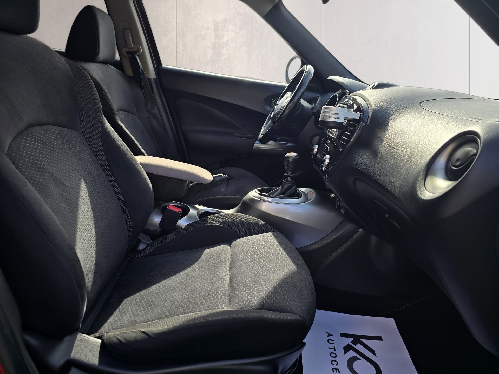 NISSAN Juke 1.6 DIG-T acenta-image-13