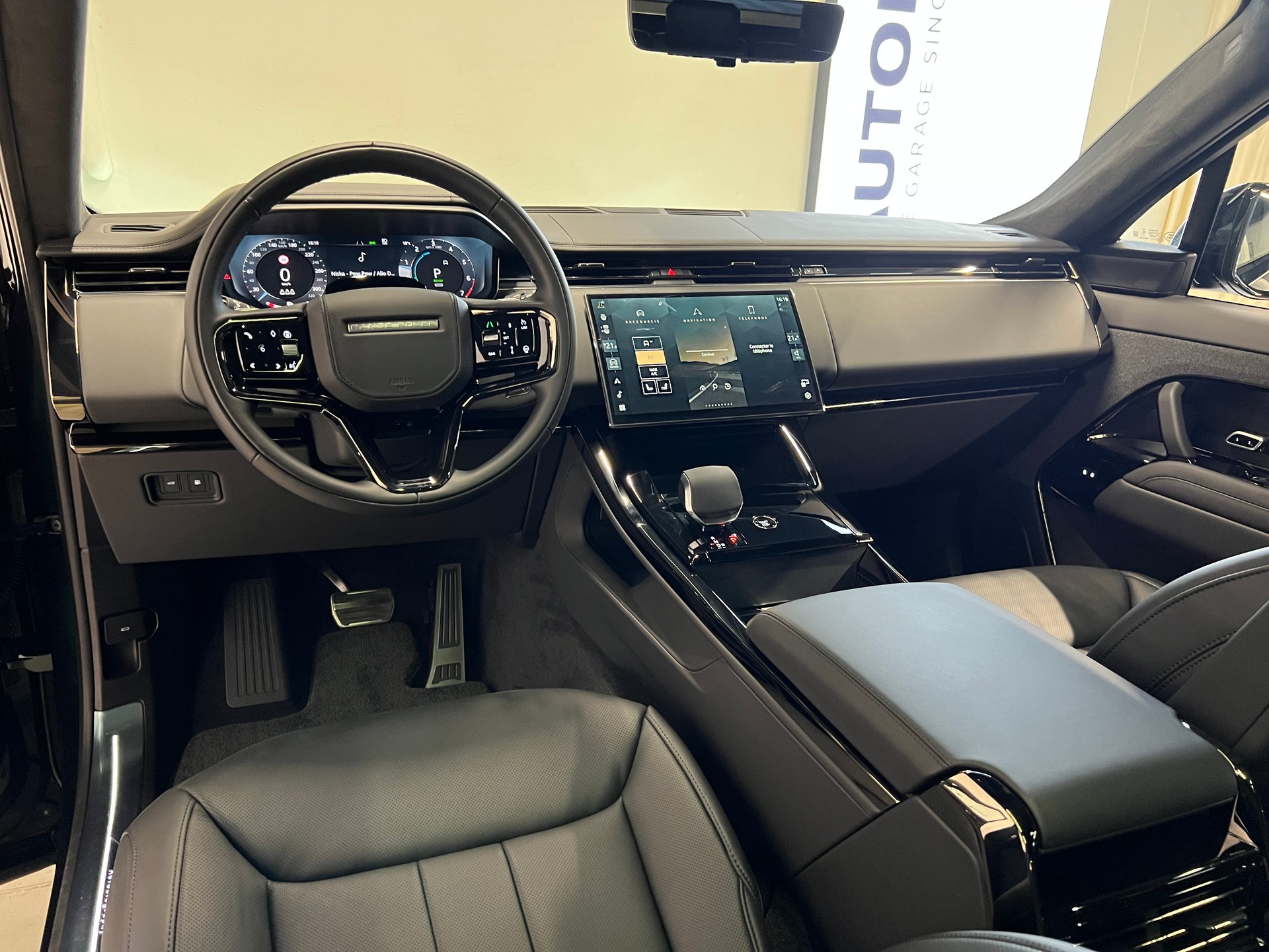 LAND ROVER Range Rover Sport 3.0 I6 P550e Autobiography-image-2