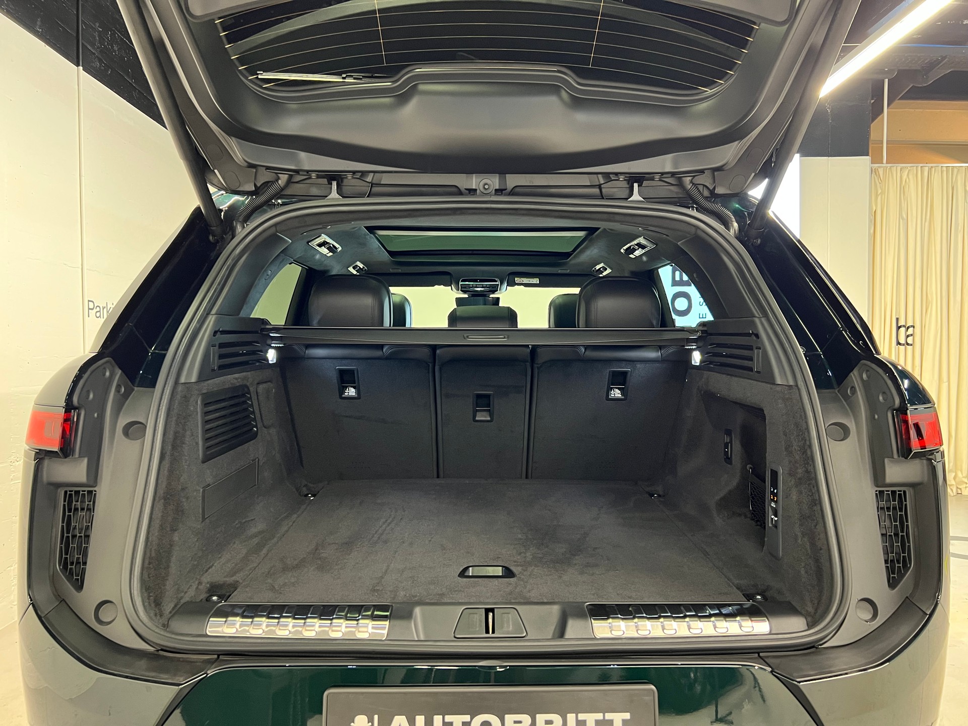 LAND ROVER Range Rover Sport 3.0 I6 P550e Autobiography-image-11