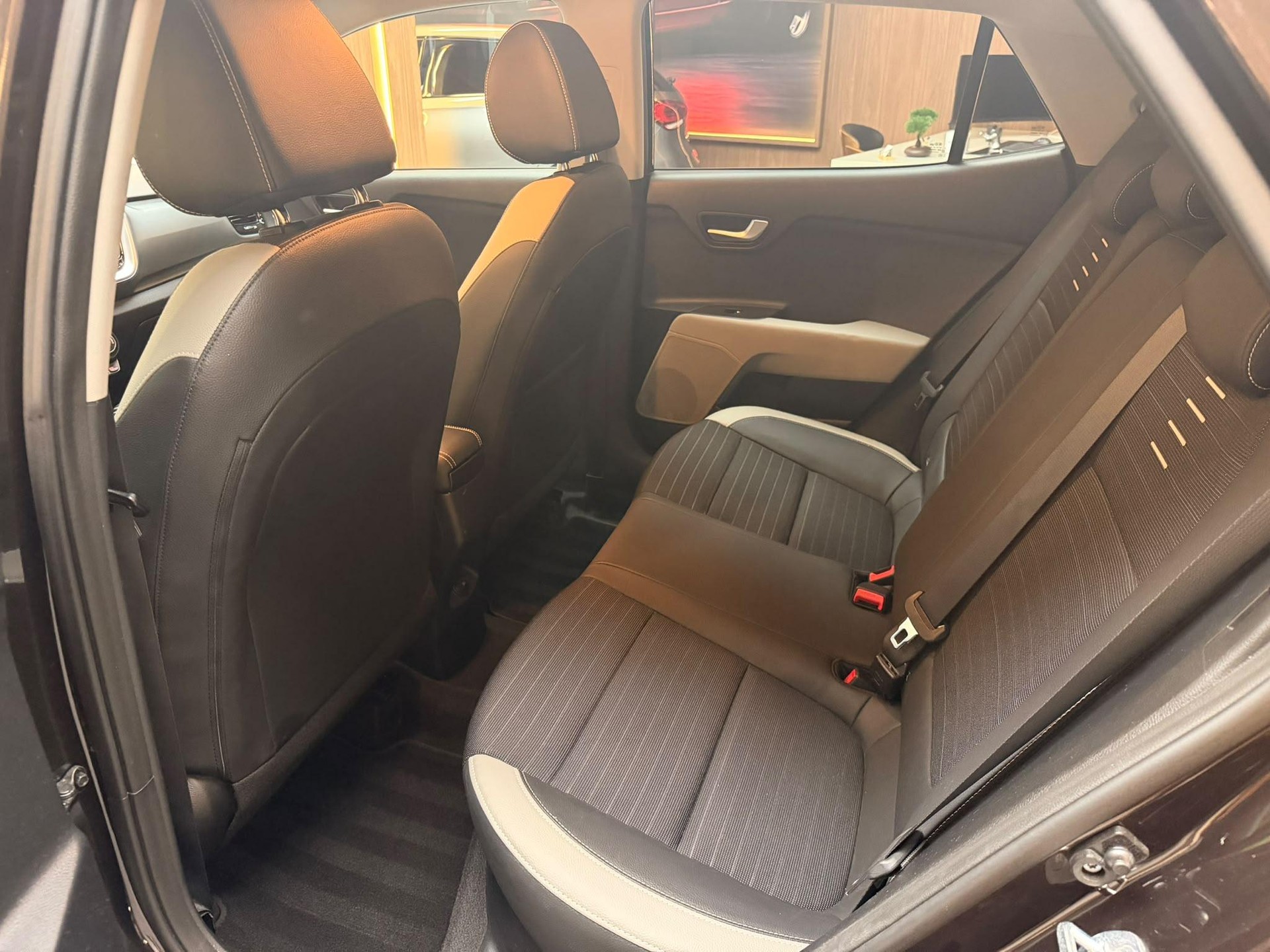 KIA Stonic 1.0 T-GDi-image-17
