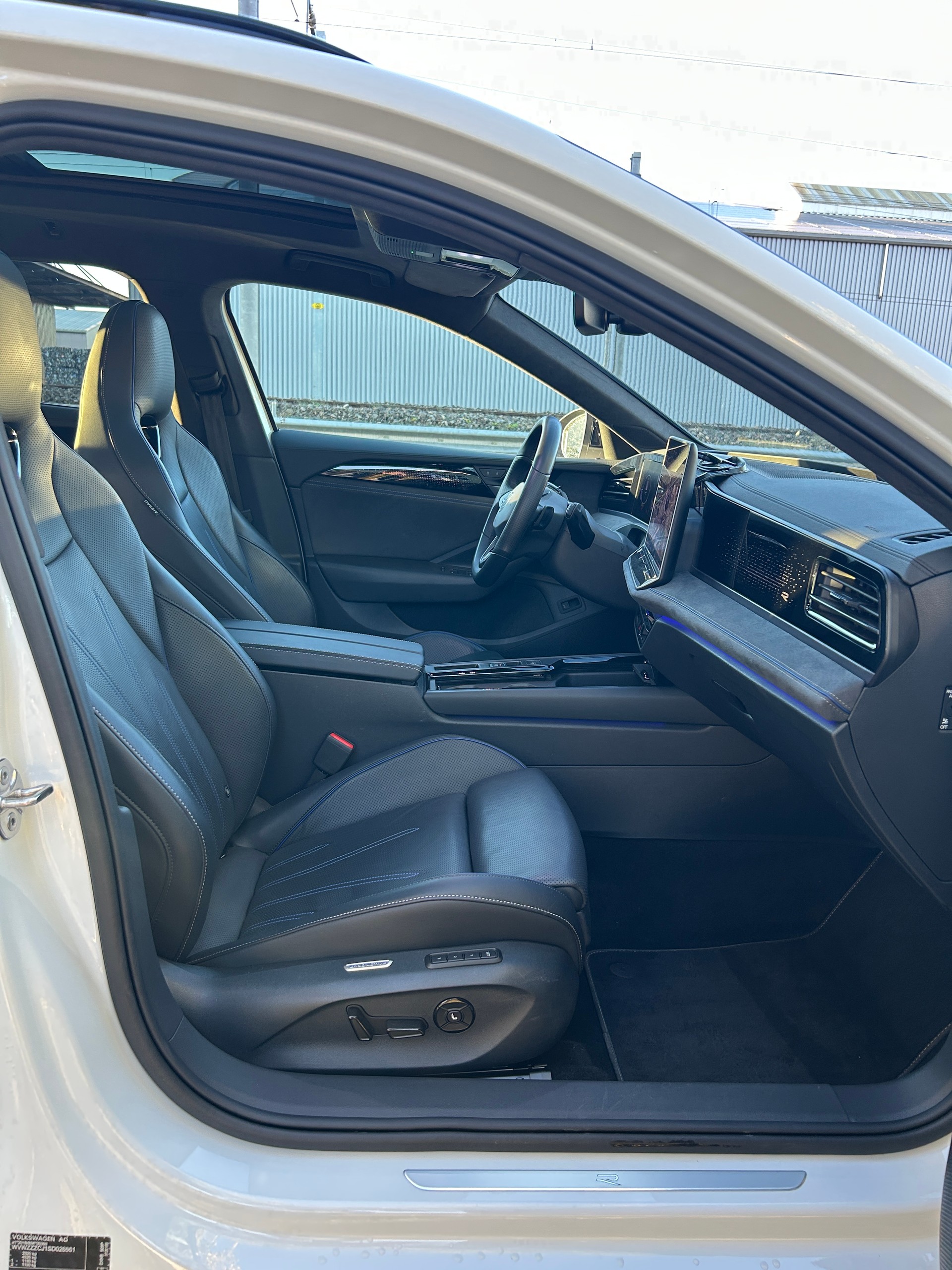 VW Passat Variant 2.0 TDI evo R-Line DSG 4 Motion-image-13