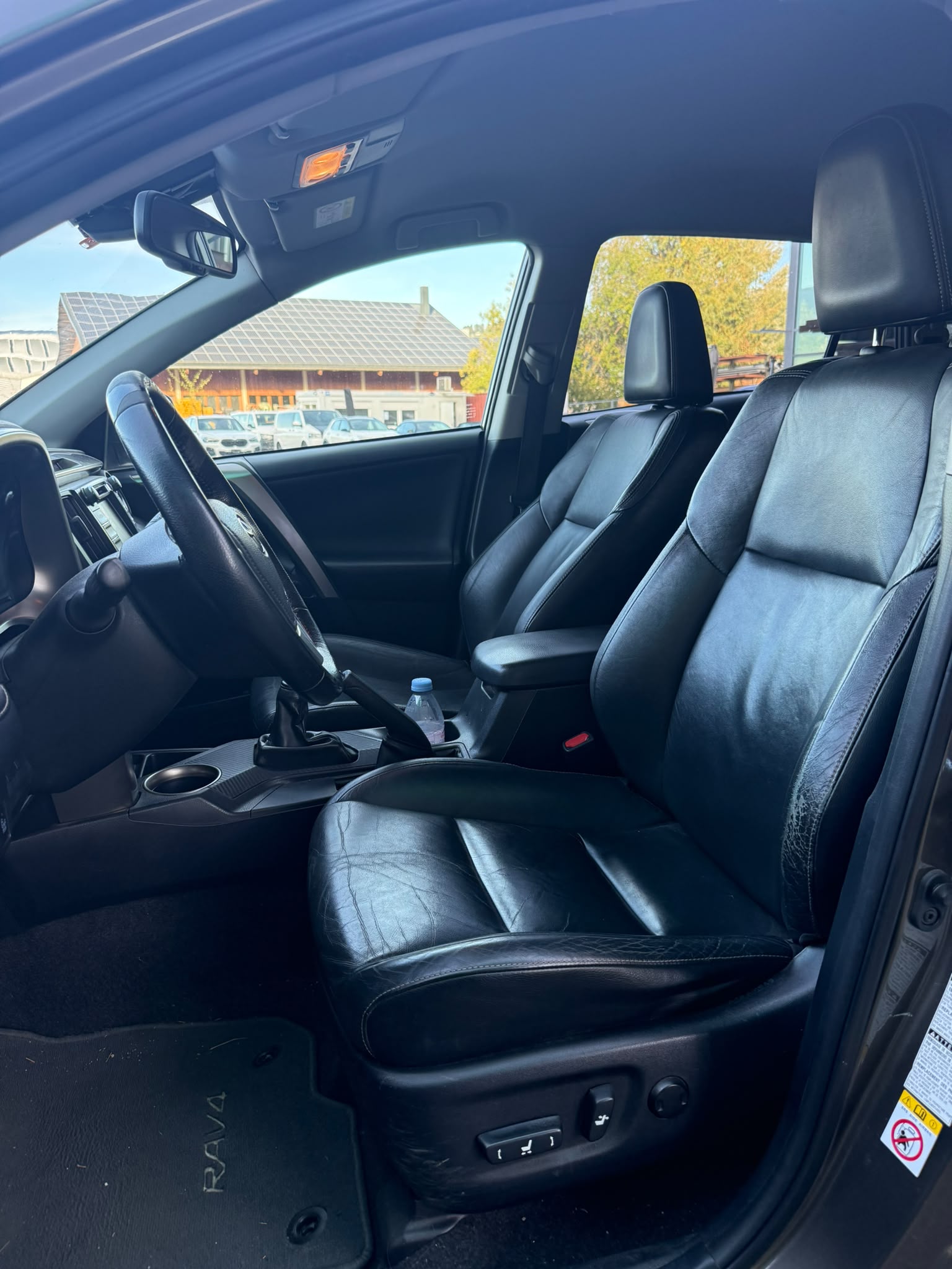 TOYOTA RAV-4 2.0 16V Style-image-8