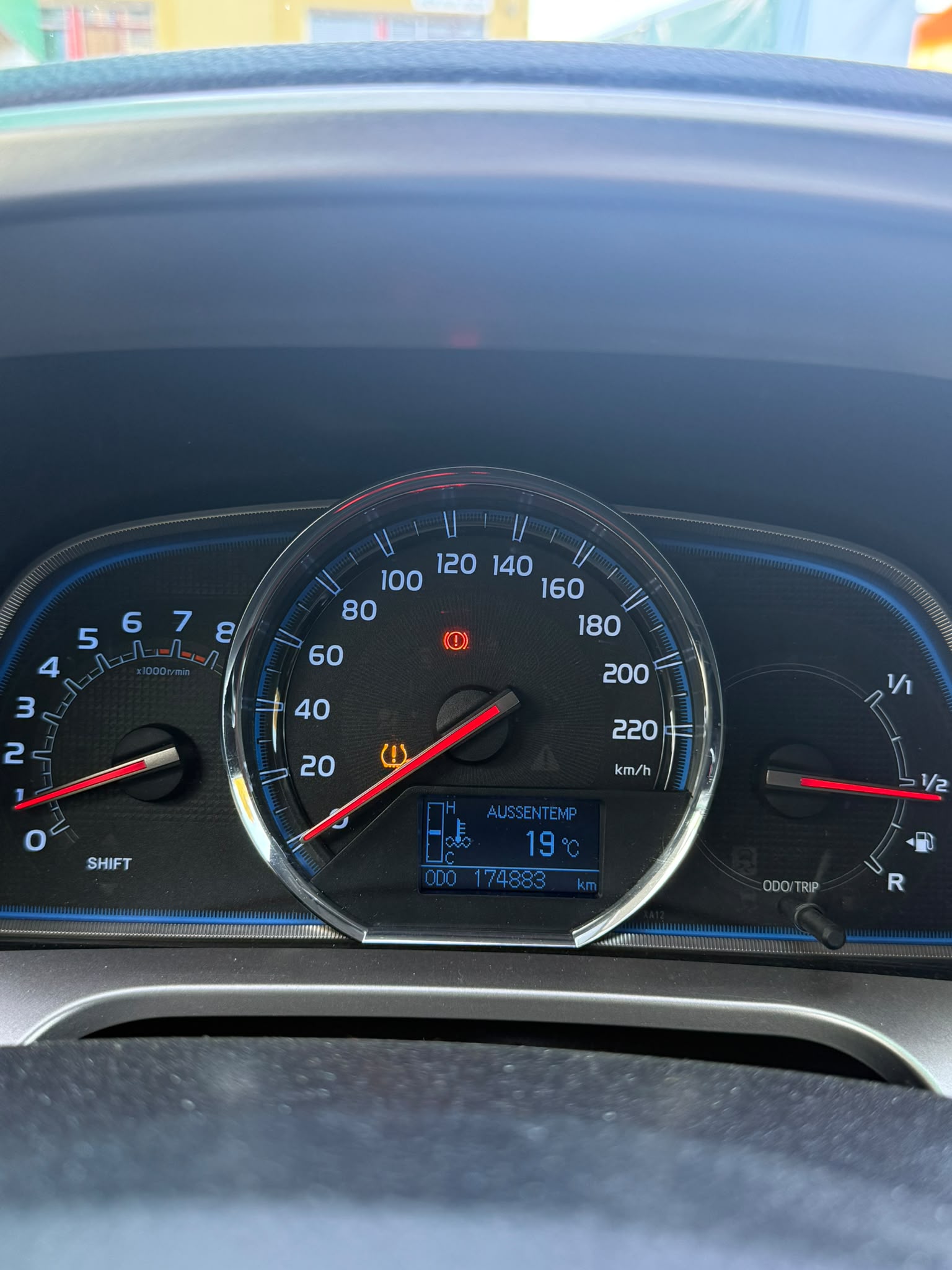 TOYOTA RAV-4 2.0 16V Style-image-13