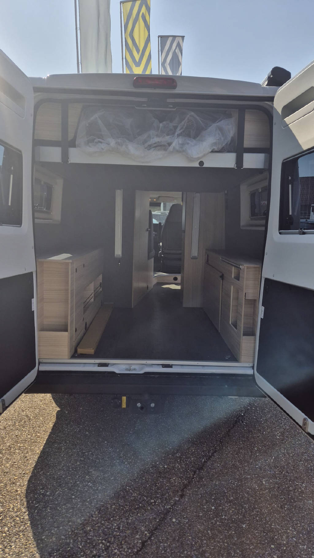 SUN LIVING V65GX-image-9
