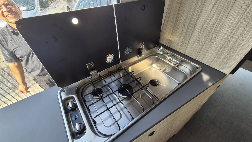 SUN LIVING V65GX-image-7