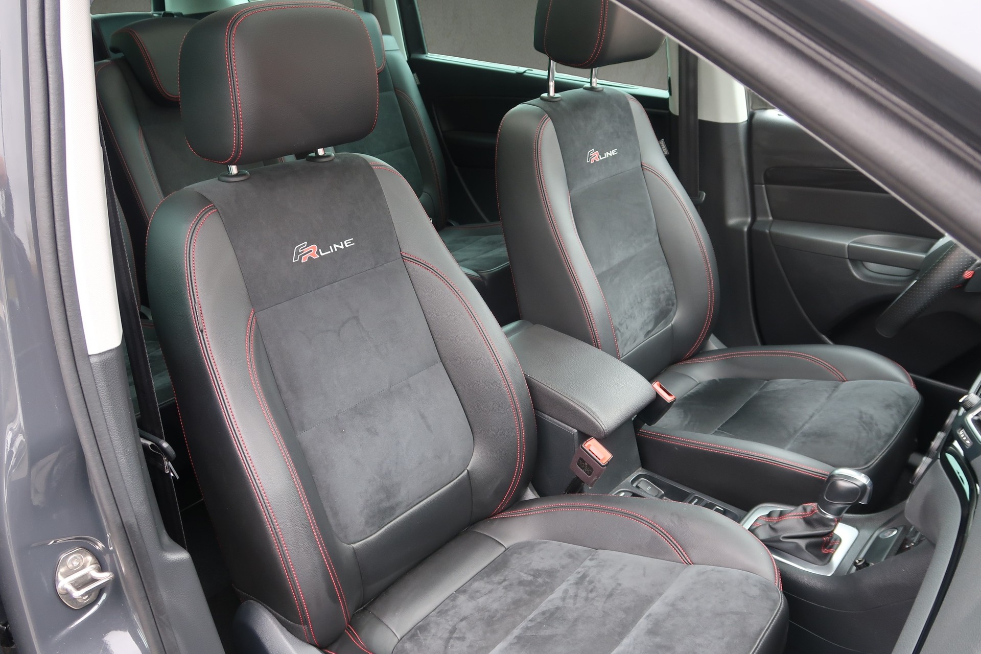SEAT Alhambra 1.4 TSI DSG FR-LINE-image-26