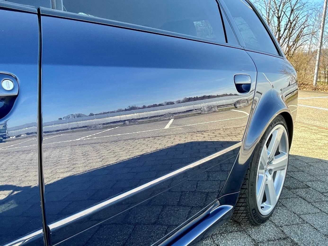 AUDI RS6 plus Avant quattro tiptronic-image-8