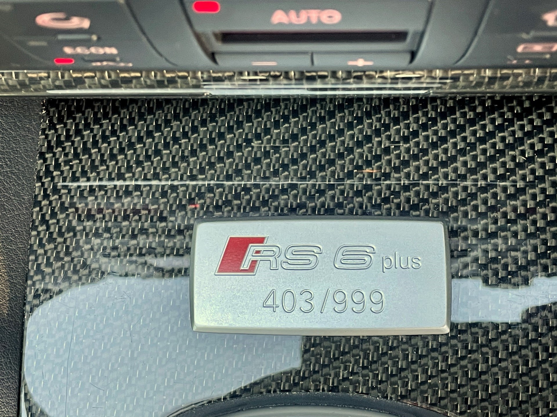 AUDI RS6 plus Avant quattro tiptronic-image-14