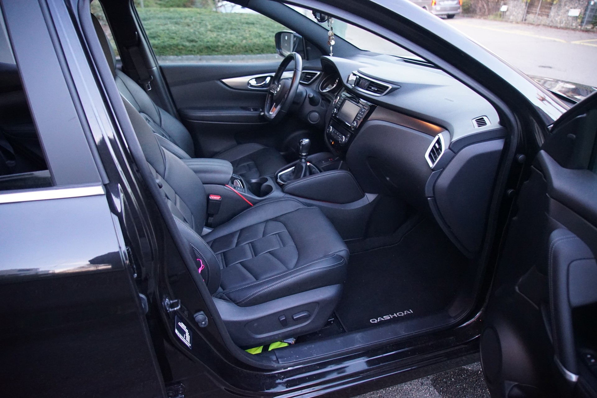 NISSAN Qashqai 1.2 DIG-T tekna-image-9