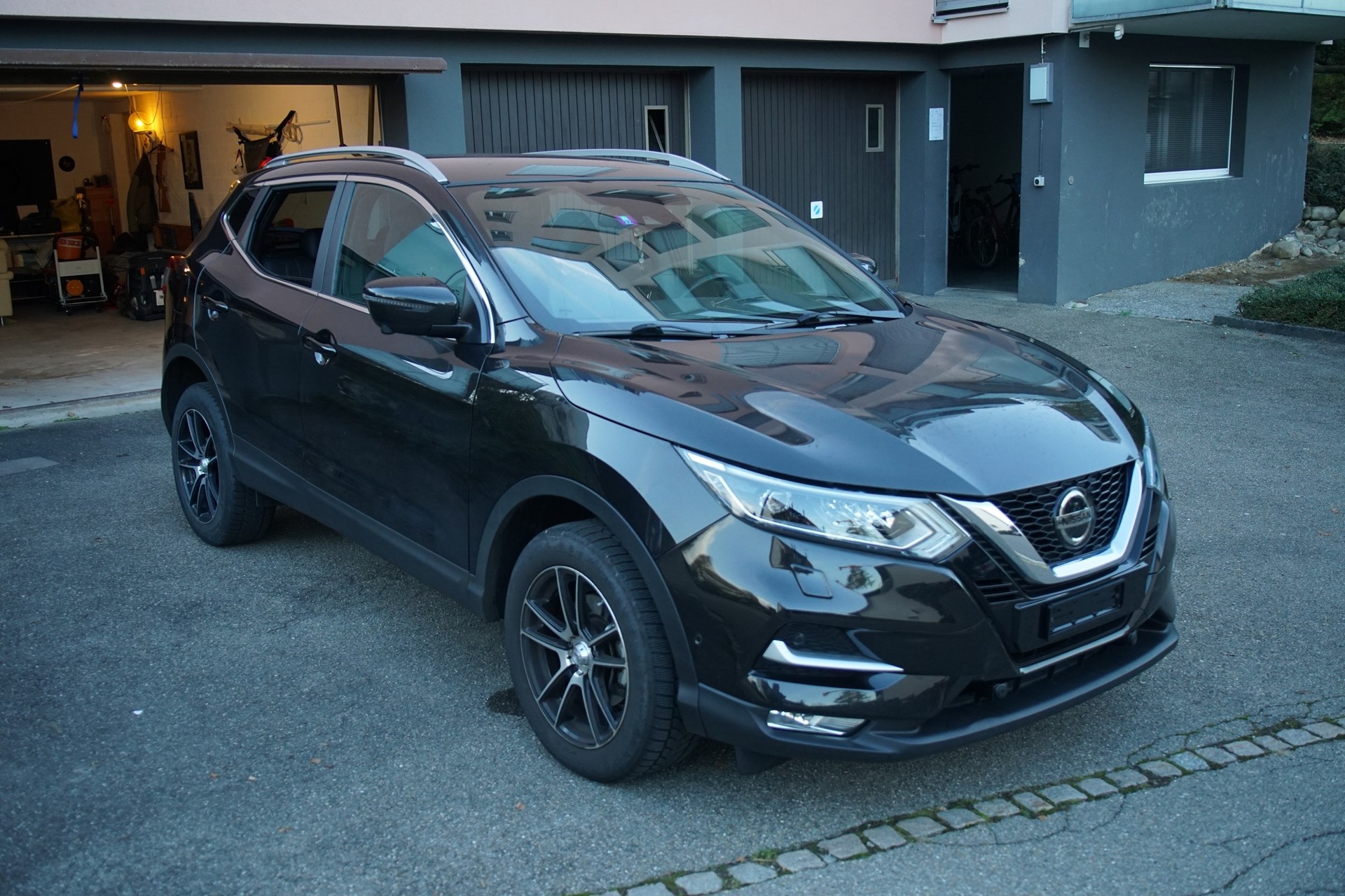 NISSAN Qashqai 1.2 DIG-T tekna-image-0