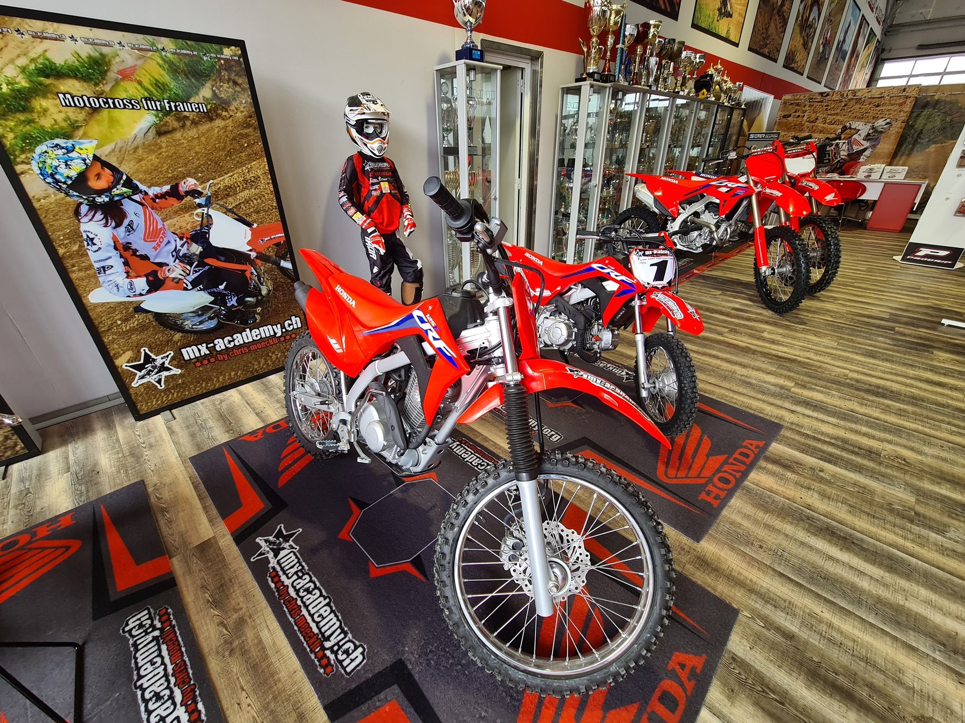 HONDA CRF 125-showroom-element-3