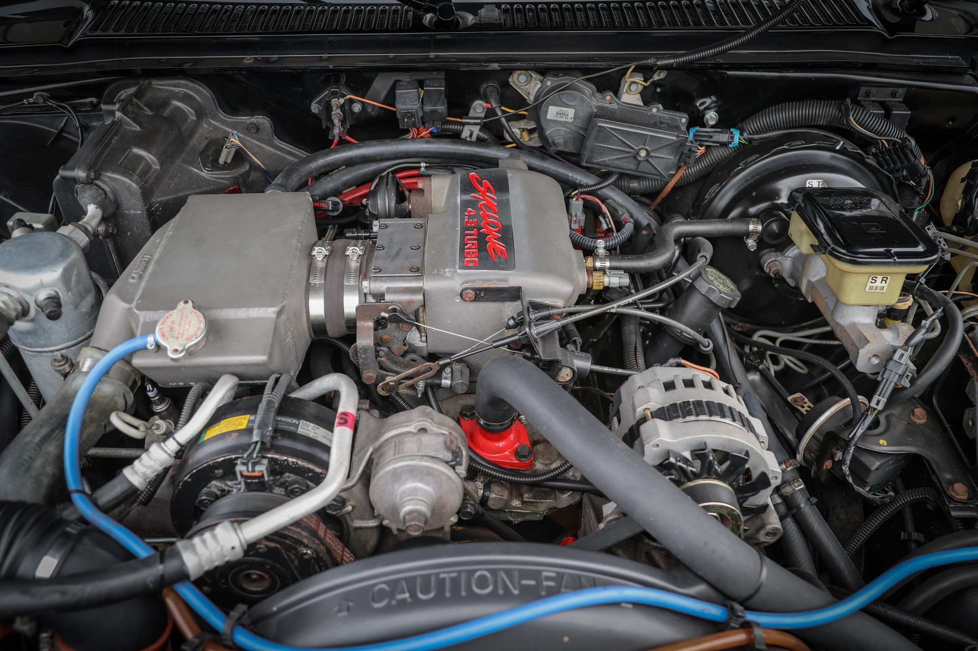 GMC Typhoon-image-11