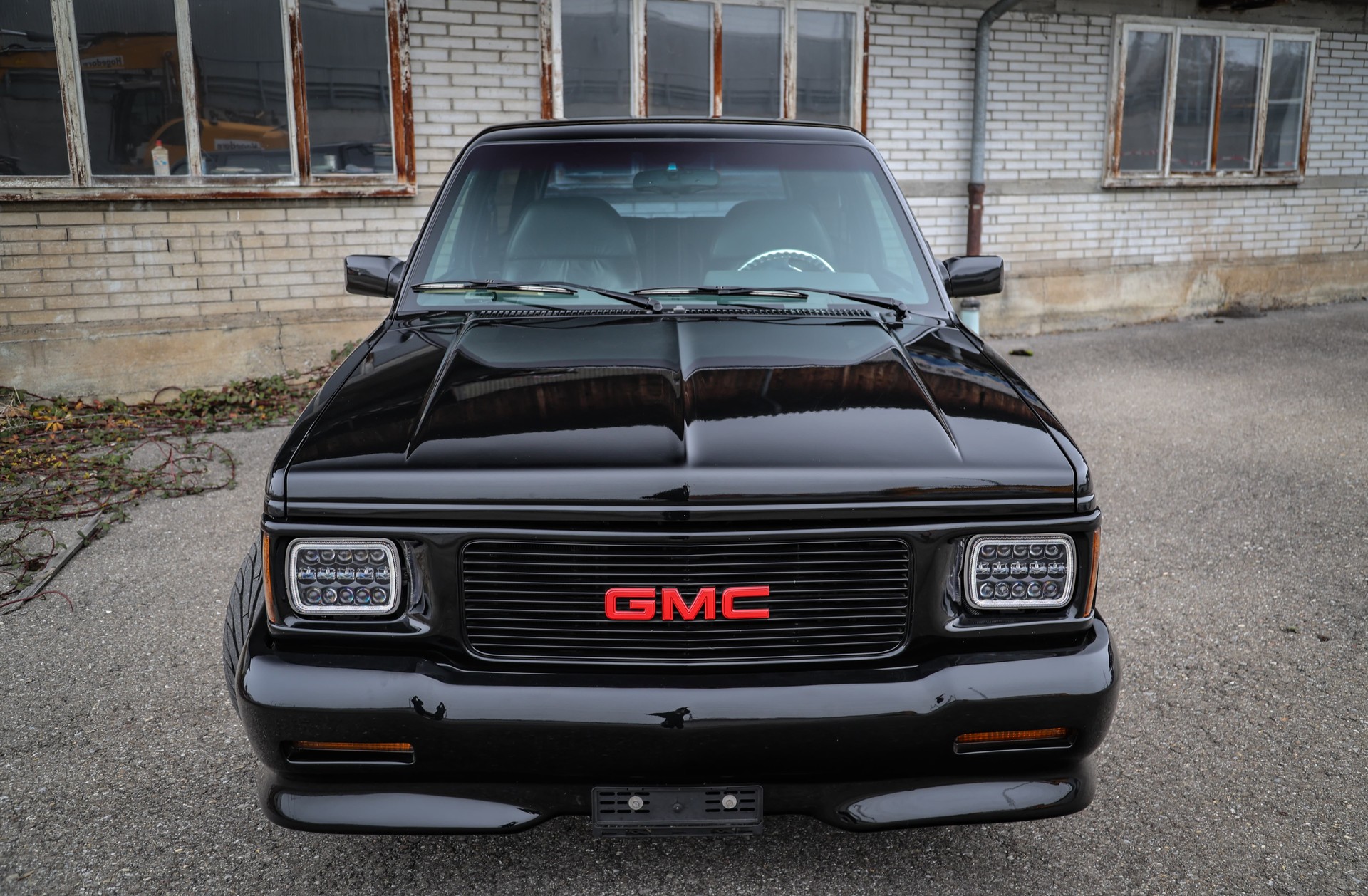 GMC Typhoon-image-3