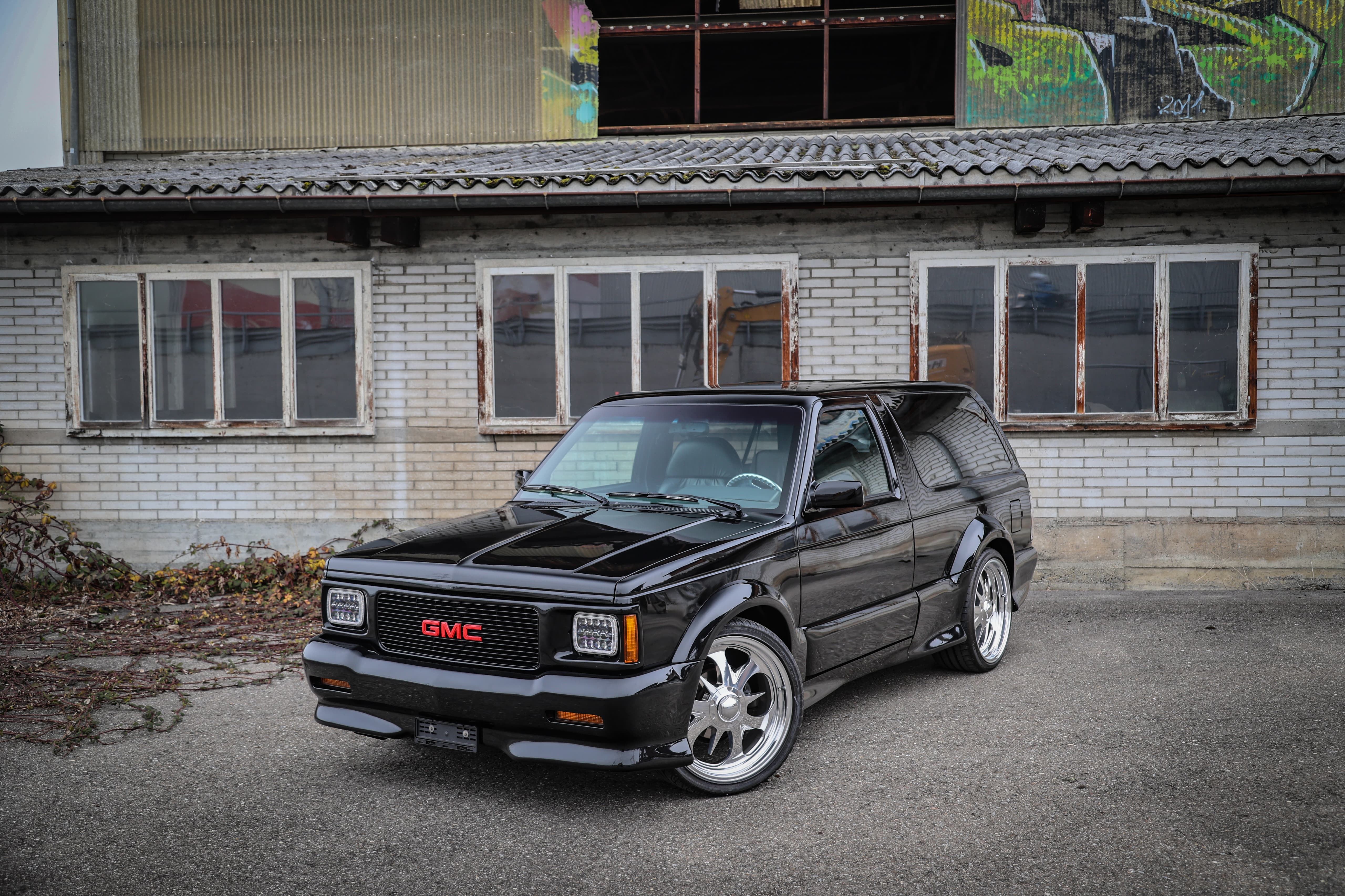 Car photo