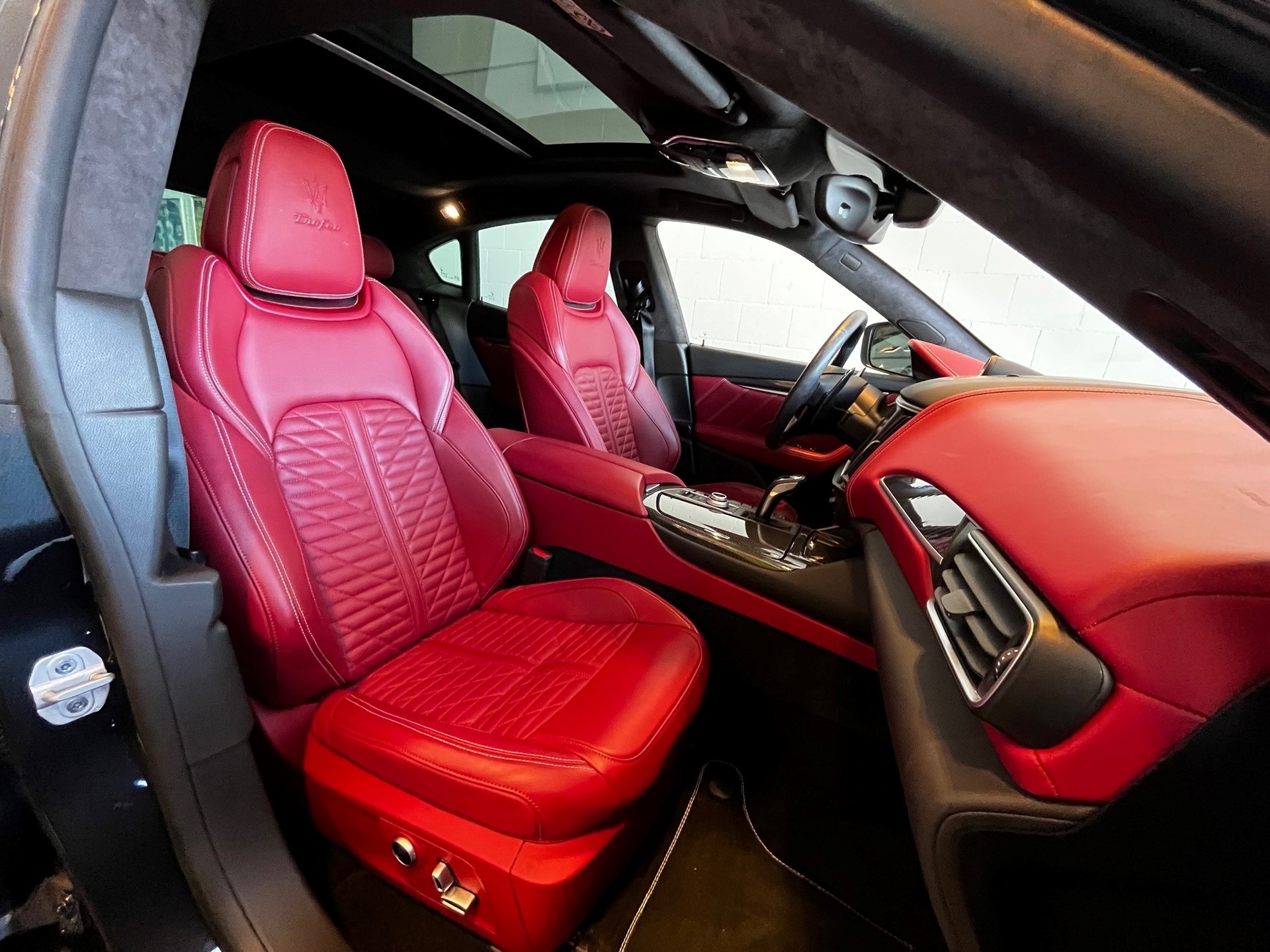 MASERATI Levante 3.8 V8 Trofeo Q4 Automatica-image-16