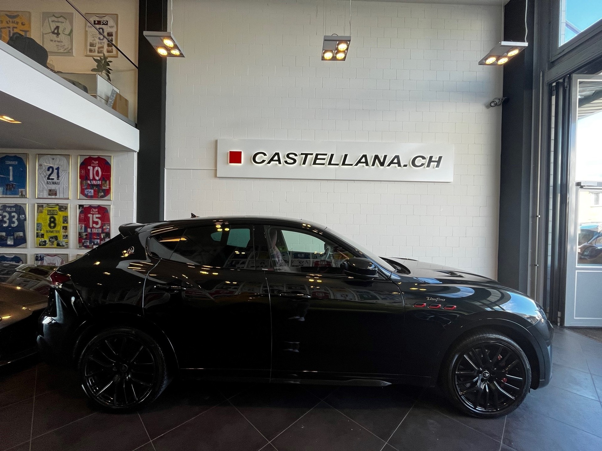 MASERATI Levante 3.8 V8 Trofeo Q4 Automatica-image-3