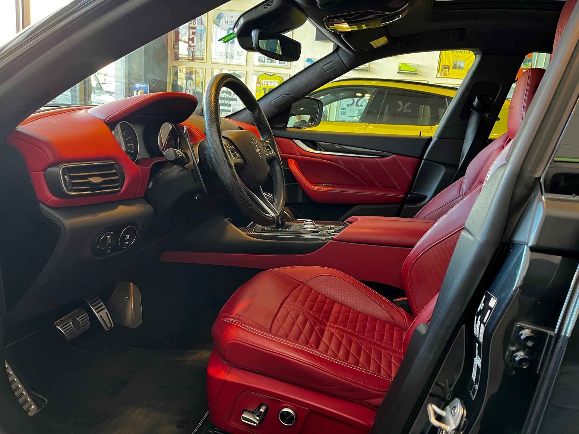 MASERATI Levante 3.8 V8 Trofeo Q4 Automatica-image-10