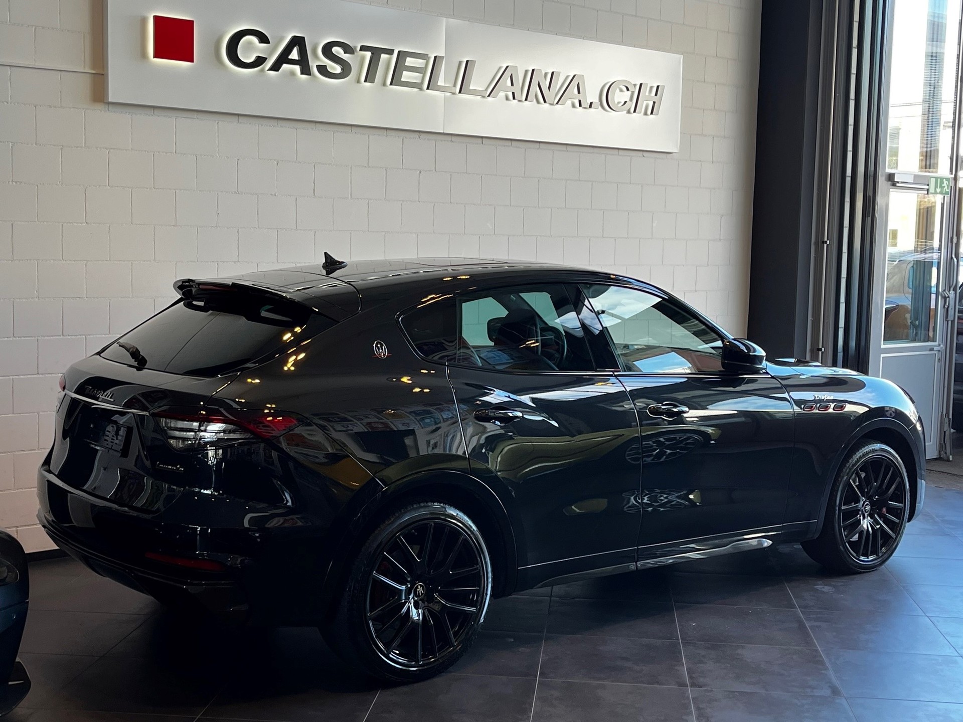 MASERATI Levante 3.8 V8 Trofeo Q4 Automatica-image-5