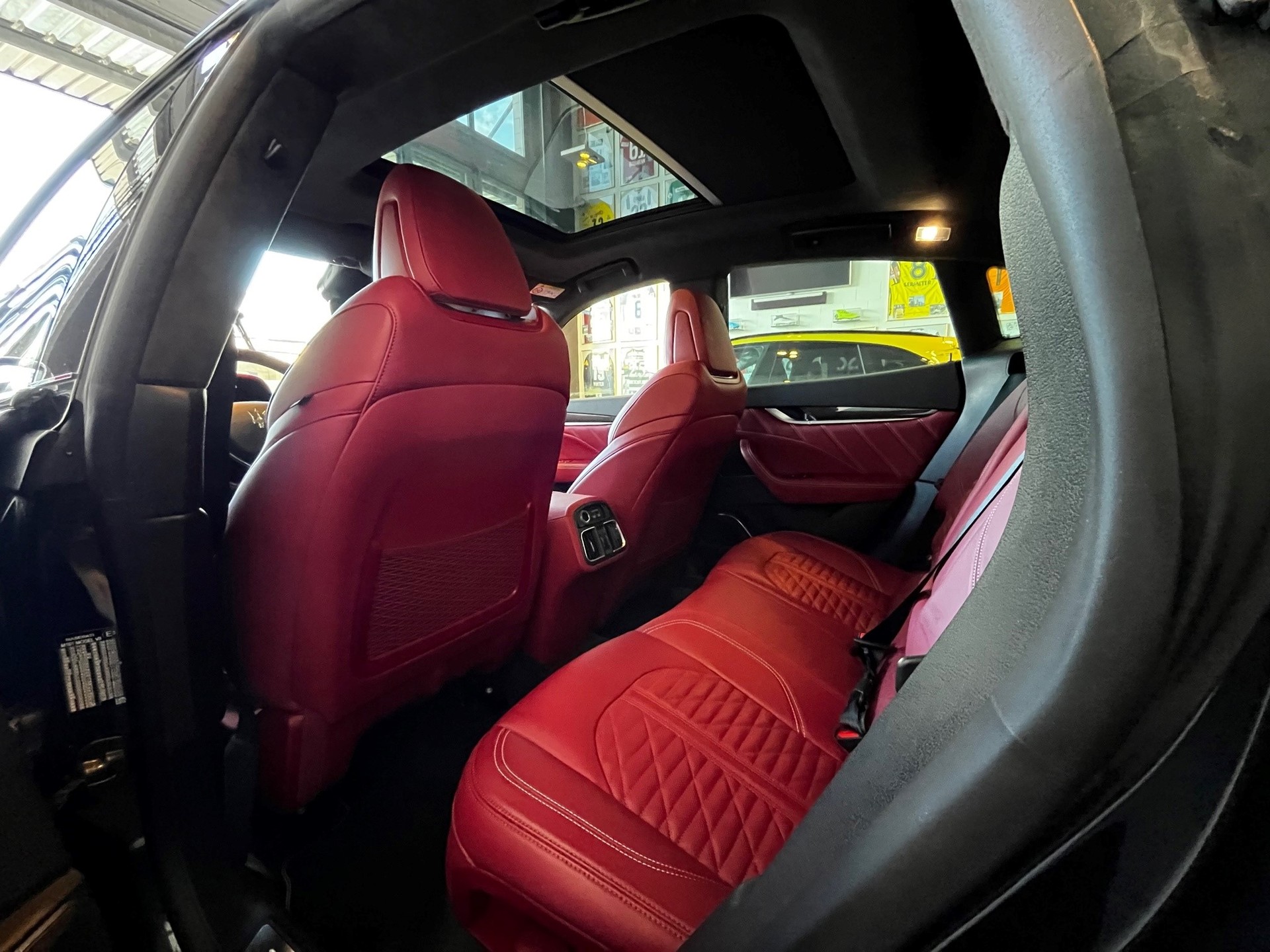 MASERATI Levante 3.8 V8 Trofeo Q4 Automatica-image-13