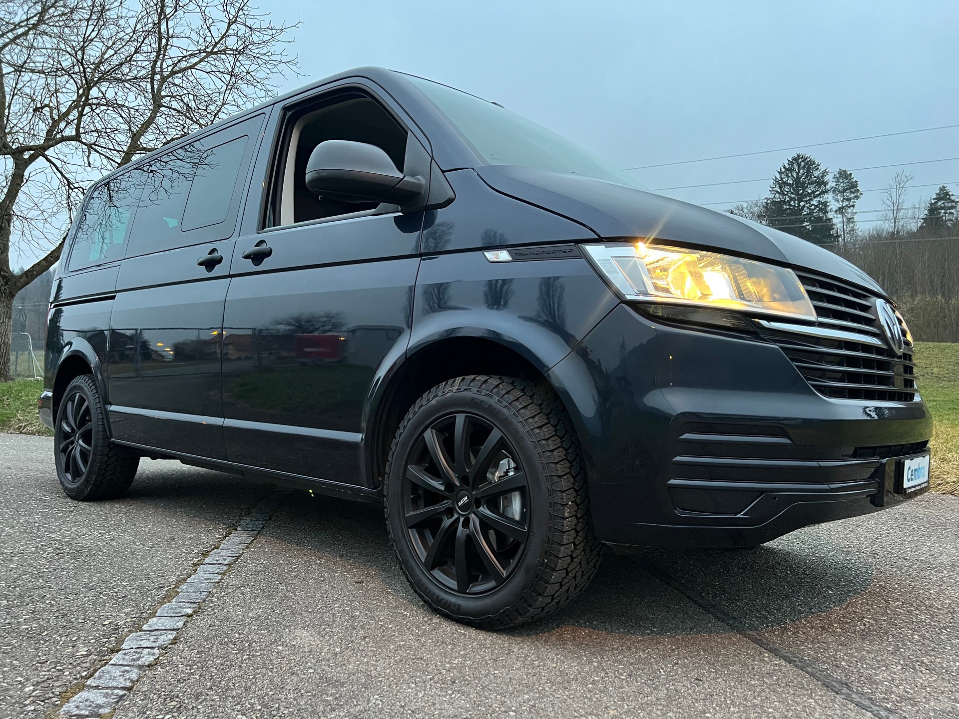 VW VW BUS 9 PLÄTZER AUTOMAT DSG  T6.1 2.0 TDI . CH WAGEN. GEPFLEGT. LEASING AB 499.--image-10