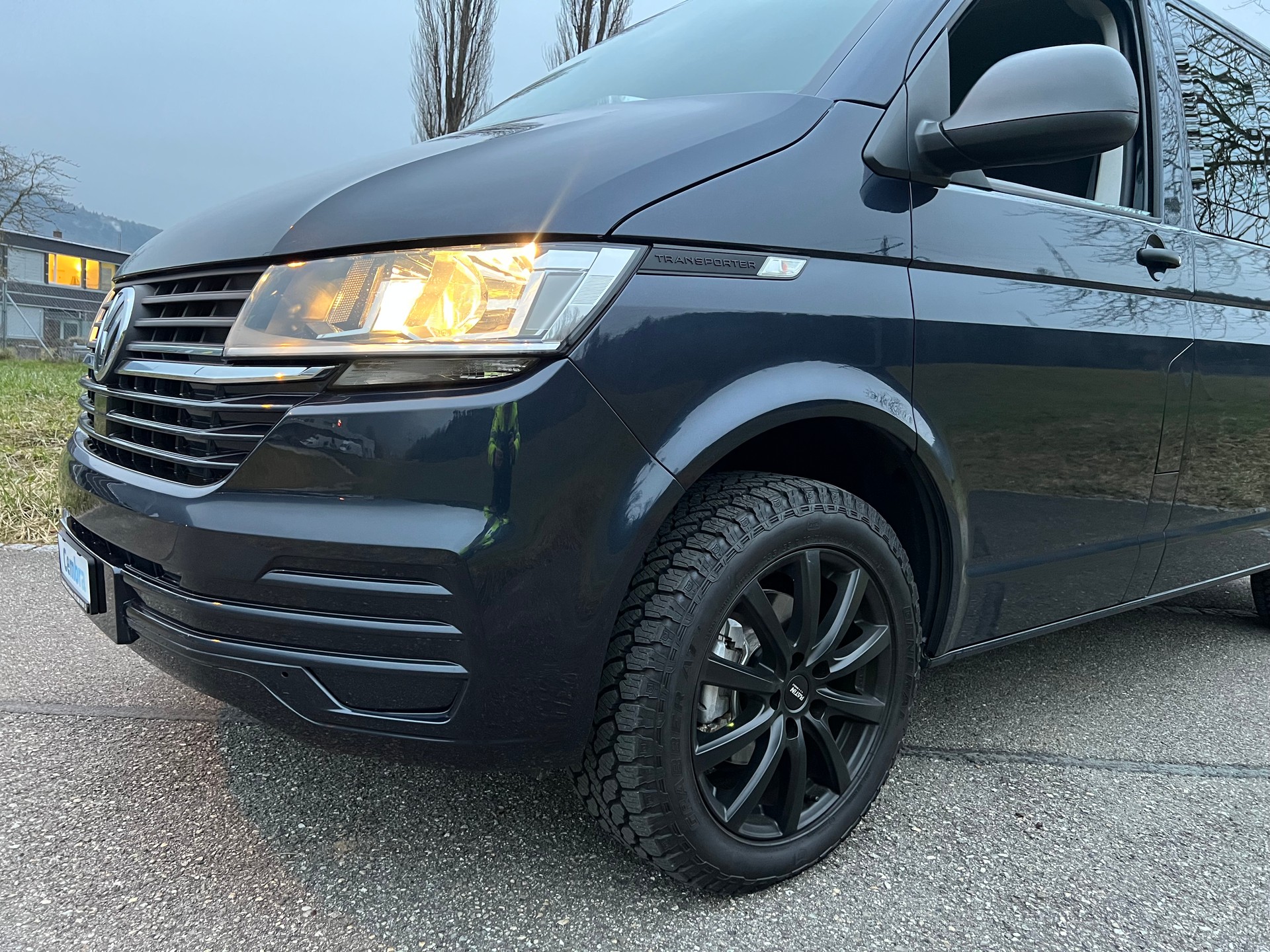 VW VW BUS 9 PLÄTZER AUTOMAT DSG  T6.1 2.0 TDI . CH WAGEN. GEPFLEGT. LEASING AB 499.--image-12