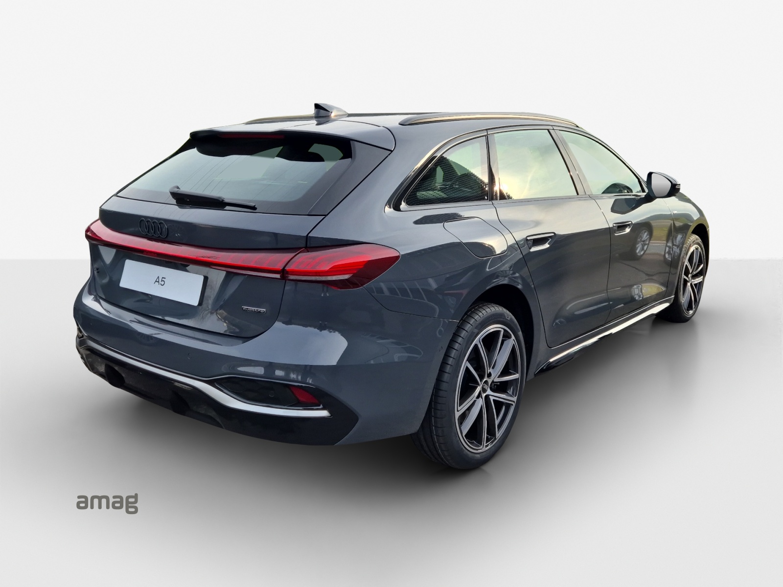 AUDI A5 Avant TDI quattro 150 kW Attraction S tronic-image-4
