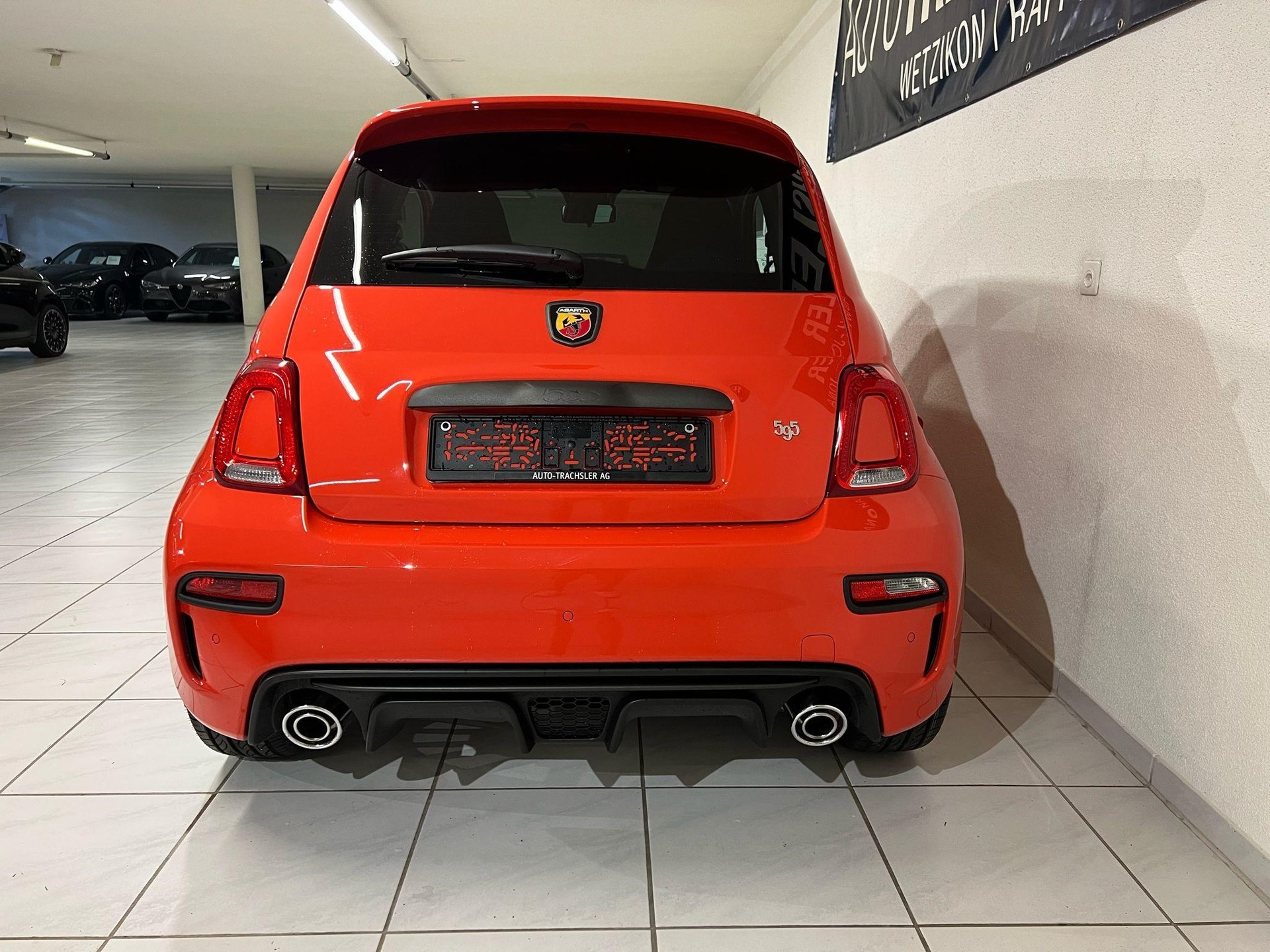 FIAT 500 595 Abarth 1.4 T-Jet 165 Grand Prix Edition-image-4