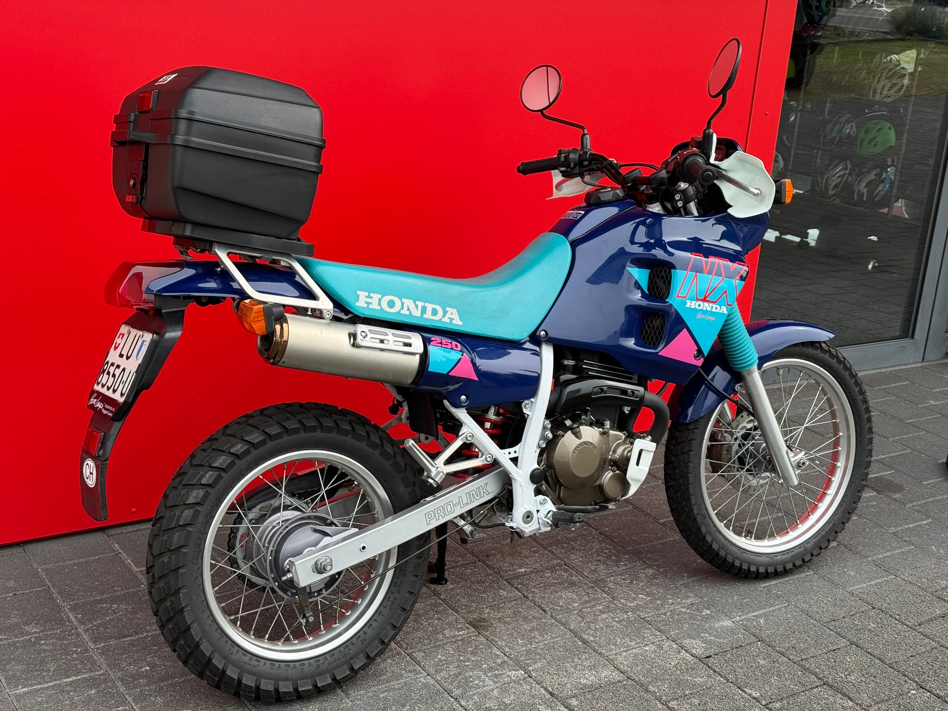 HONDA NX 250 M-showroom-element-2