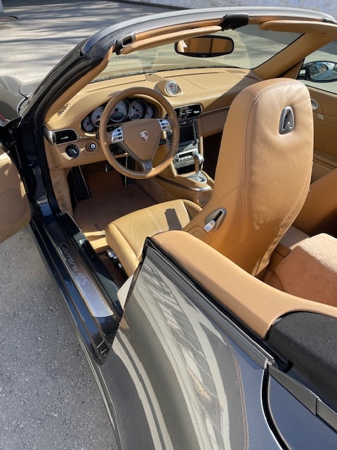 PORSCHE Carrera 4S Cabrio-image-2
