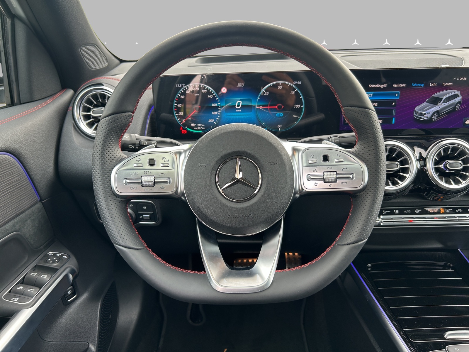 MERCEDES-BENZ EQB 350 AMG Line 4Matic-image-12