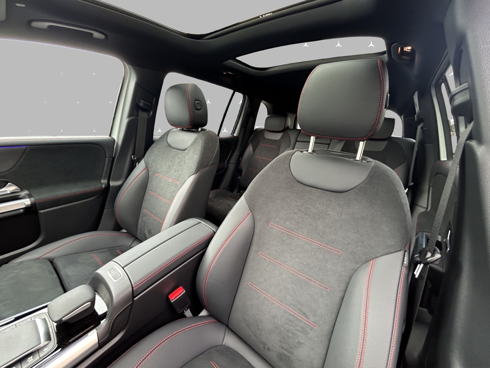 MERCEDES-BENZ EQB 350 AMG Line 4Matic-image-9