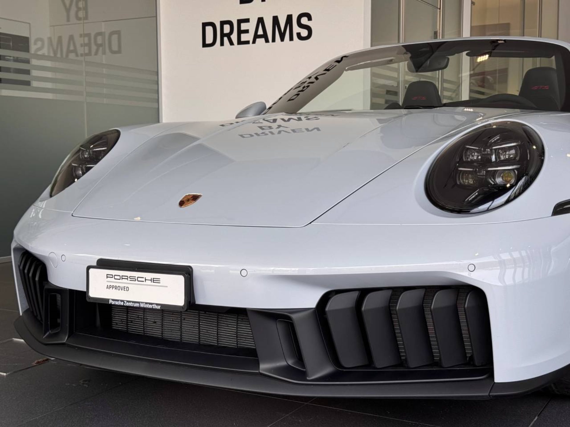 PORSCHE 911 Carrera GTS Cabriolet-image-29