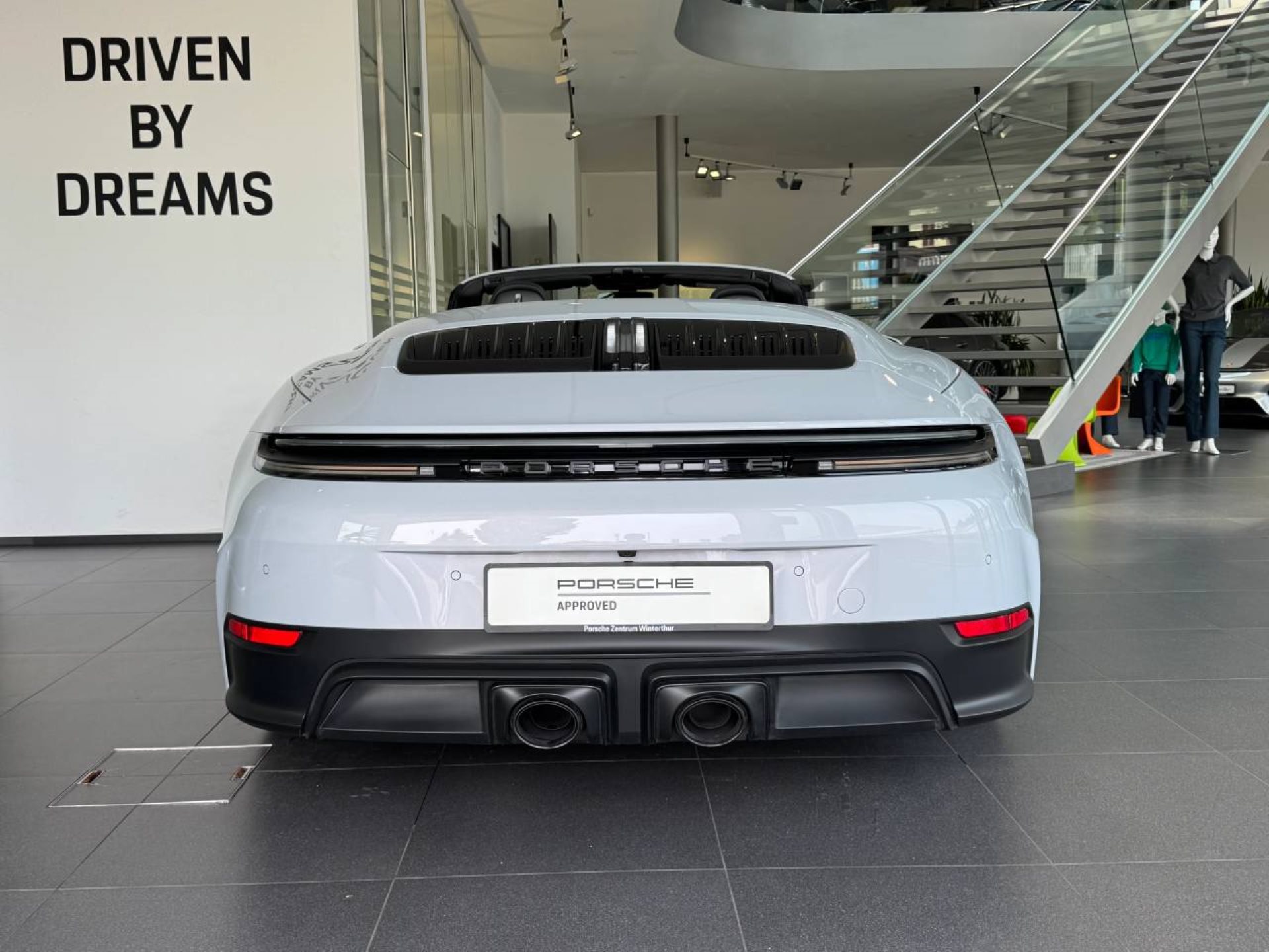 PORSCHE 911 Carrera GTS Cabriolet-image-6
