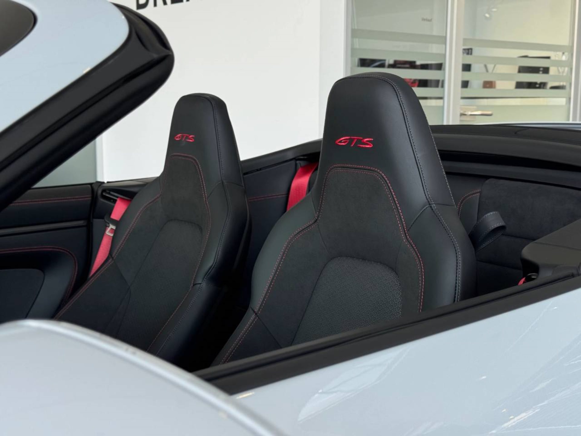 PORSCHE 911 Carrera GTS Cabriolet-image-33